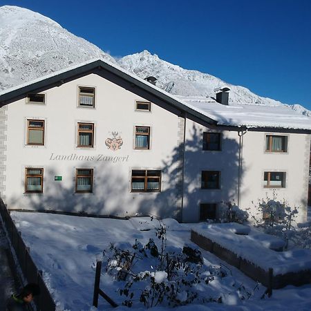 Landhaus Zangerl - Kobelerhof Landeck Esterno foto