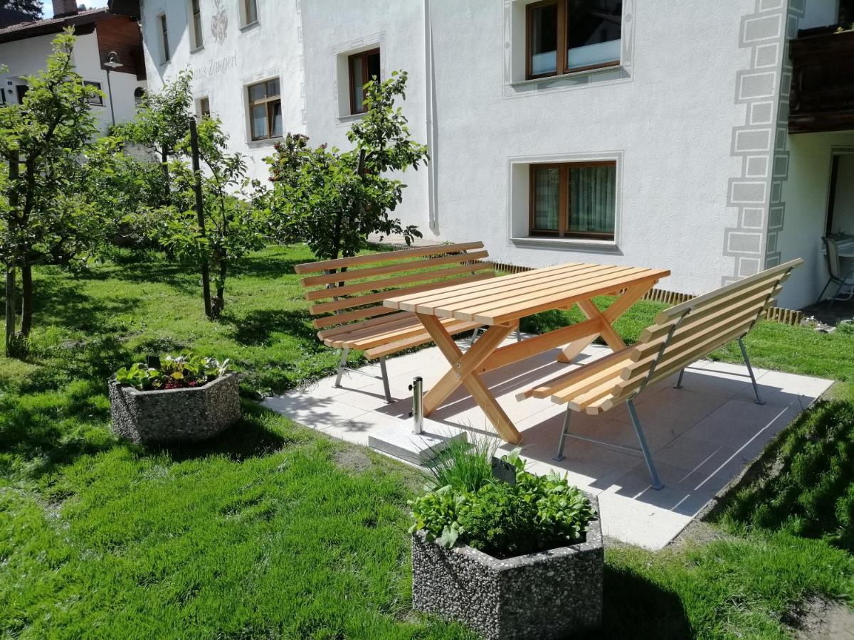 Landhaus Zangerl - Kobelerhof Landeck Esterno foto