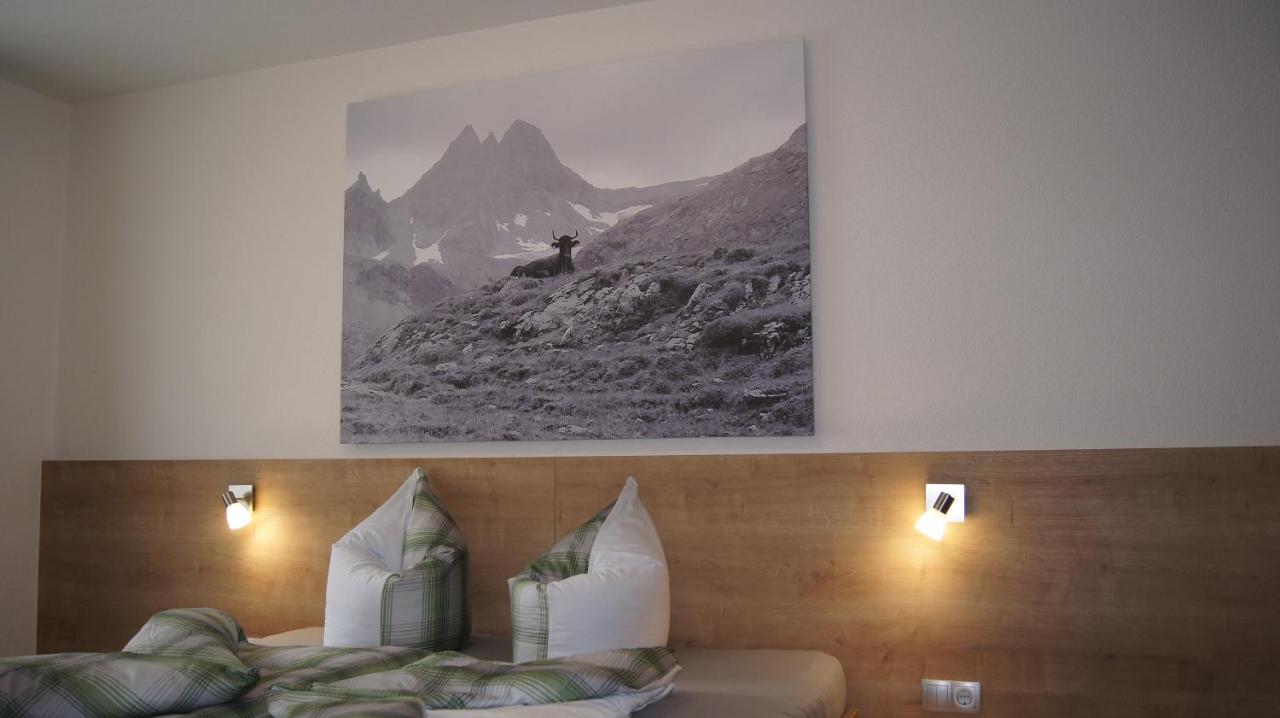 Landhaus Zangerl - Kobelerhof Landeck Esterno foto
